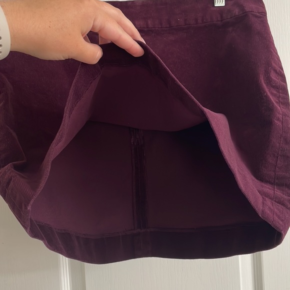 Banana Republic corduroy skirt - Picture 2 of 9
